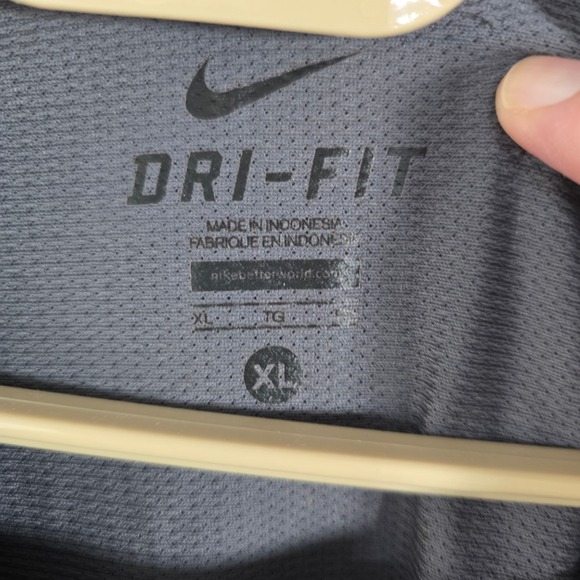 Nike Dri-FIT Athletic T-Shirt Striped Training Gym Activewear - Picture 6 of 8